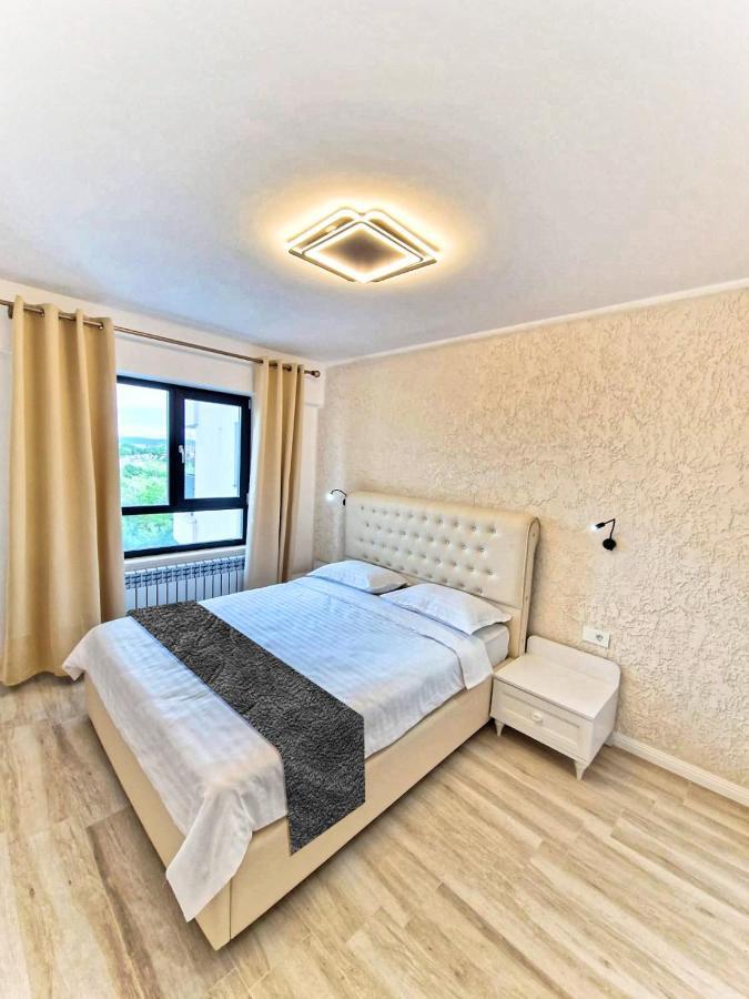 Apart Hotel Fusion Tower Яссы Экстерьер фото